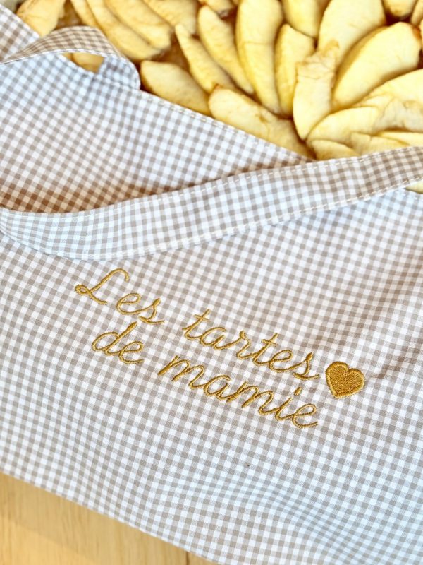Sac à tarte Personnalisé zoomé sur la broderie "Les tartes de mamie"