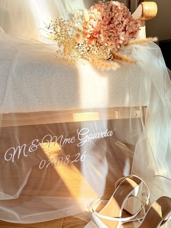 Personnaliser votre voile de mariée - Broderie mariage et évènement - L'atelier broderie avec Laura