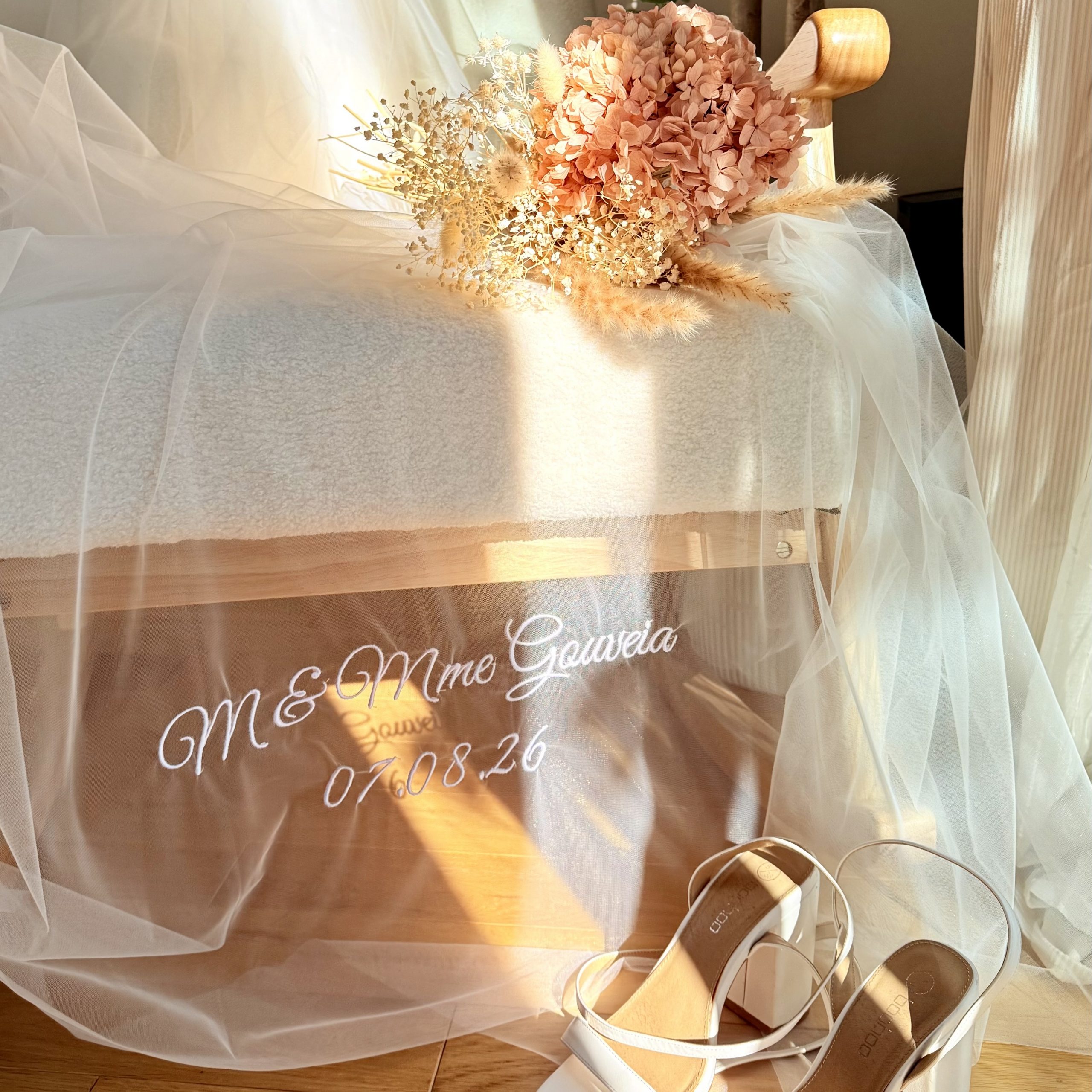 Personnaliser votre voile de mariée - Broderie mariage et évènement - L'atelier broderie avec Laura