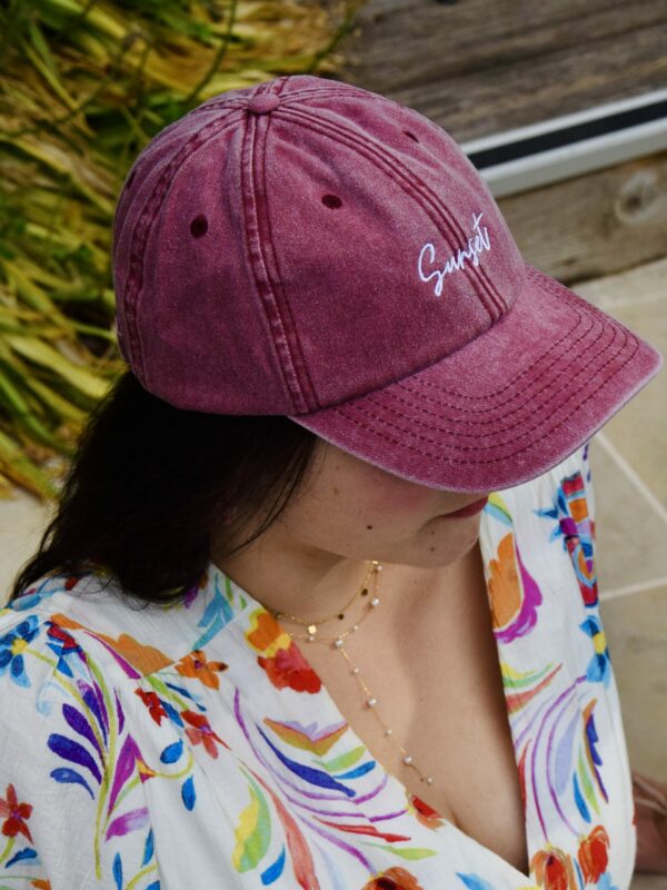 Casquette brodée rouge - Accessoires personnalisés - L'atelier Broderie avec Laura