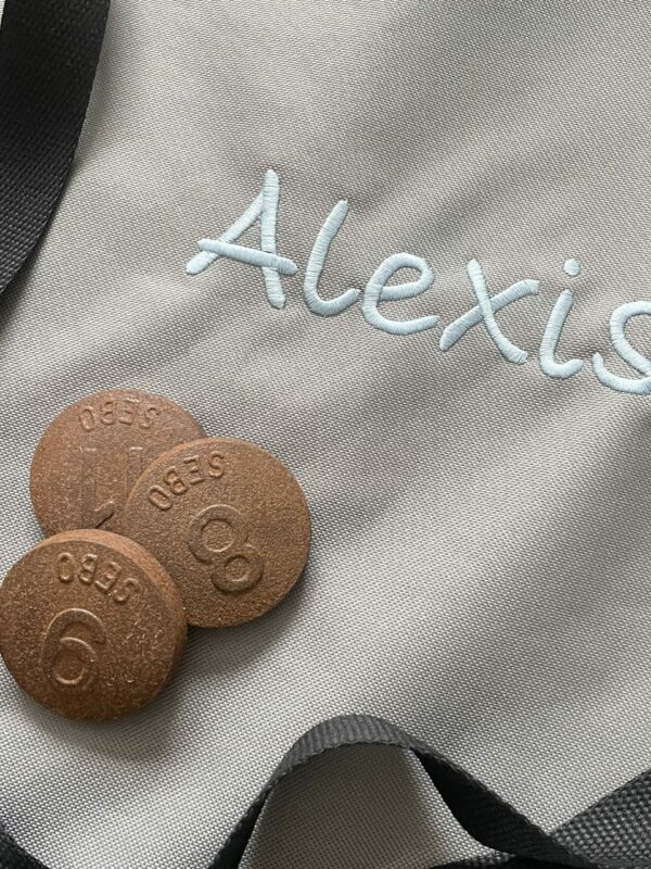 Housse planche à palet breton brodée : Alexis - Accessoires Loisirs personnalisés - L'Atelier Broderie avec Laura
