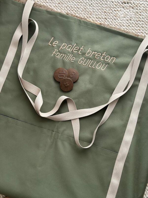Housse planche à palet breton brodée famille - Accessoires Loisirs personnalisés - L'Atelier Broderie avec Laura
