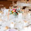 Table de mariage avec serviettes brodées personnalisées - L'atelier Broderie avec Laura