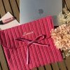 Housse d'Ordinateur Octobre Rose tissu vichy rose et rouge