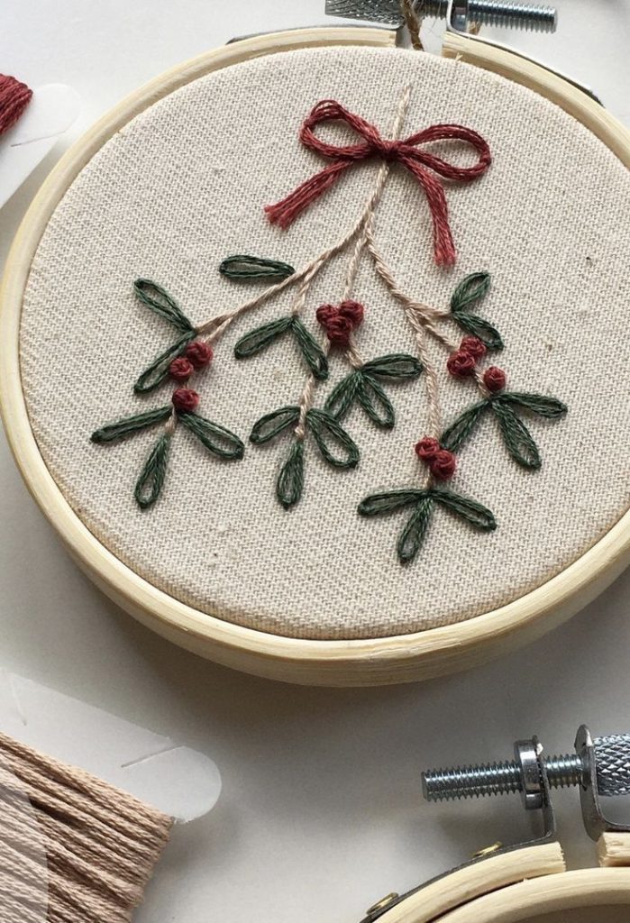 Suspension pour sapin de Noël brodée